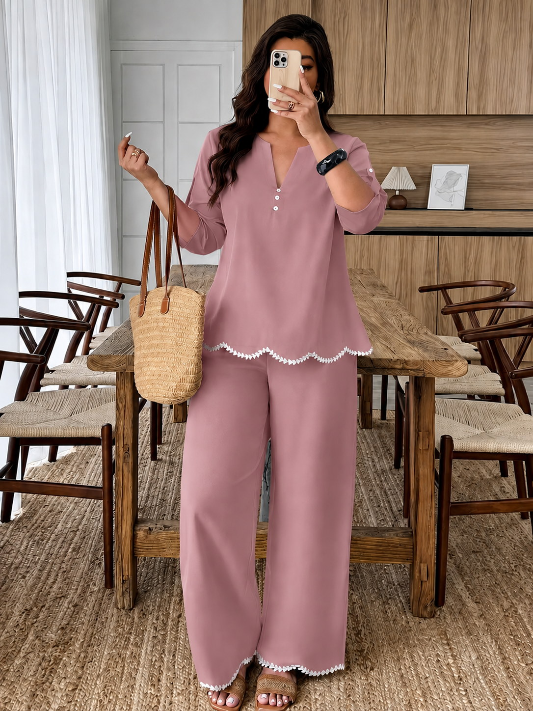 Plus Size Women’s Short-Sleeve V-Neck Top & Relaxed Pants Set