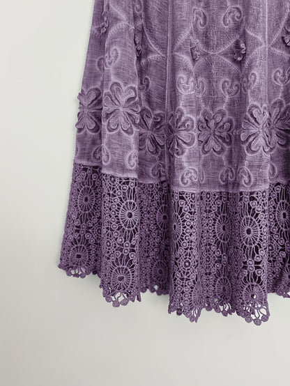 Women’s Delicate Hollow-Detail Sleeveless Top & Floral Embroidered Skirt Set