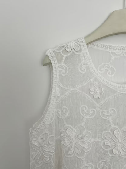 Women’s Delicate Hollow-Detail Sleeveless Top & Floral Embroidered Skirt Set